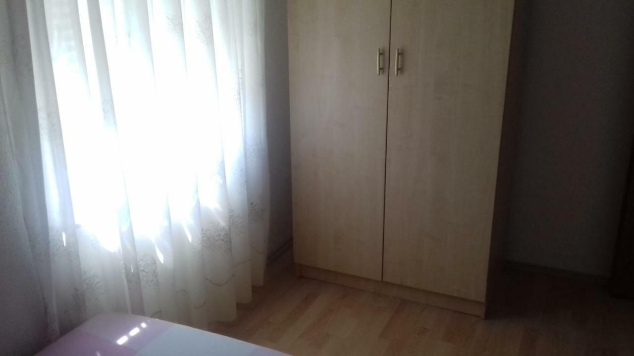 Apartman Jezidzic Kaštela Esterno foto